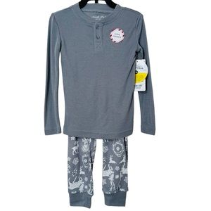 North Pole Winter Theme Unisex Size 4T Pajamas NWT
